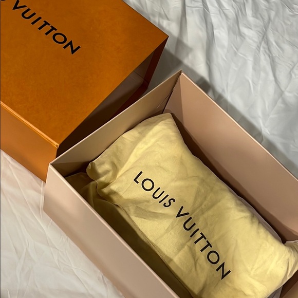 Louis Vuitton Alma bb with Box and Dust bags | Authentic LV - Picture 3 of 8